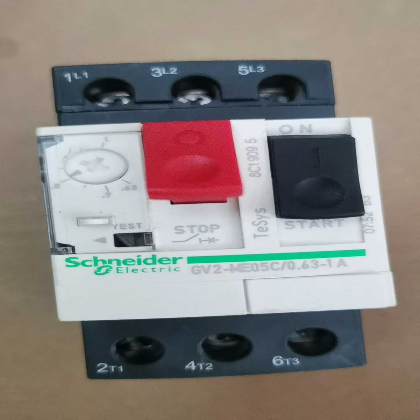 议价施耐德GV2-ME05C0.63-U1A，按钮式保护马达电维修/现货