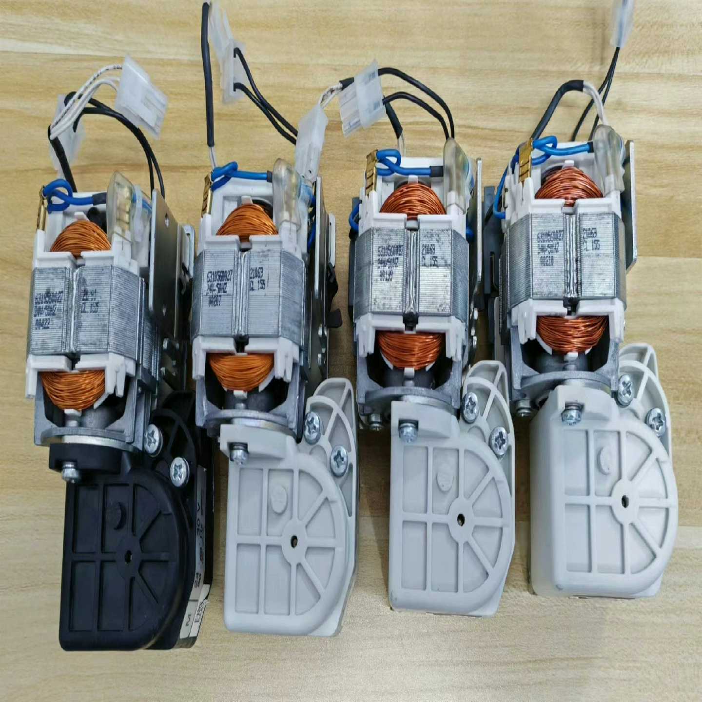 框架断路器SACEEmax2储能电机，实物询价