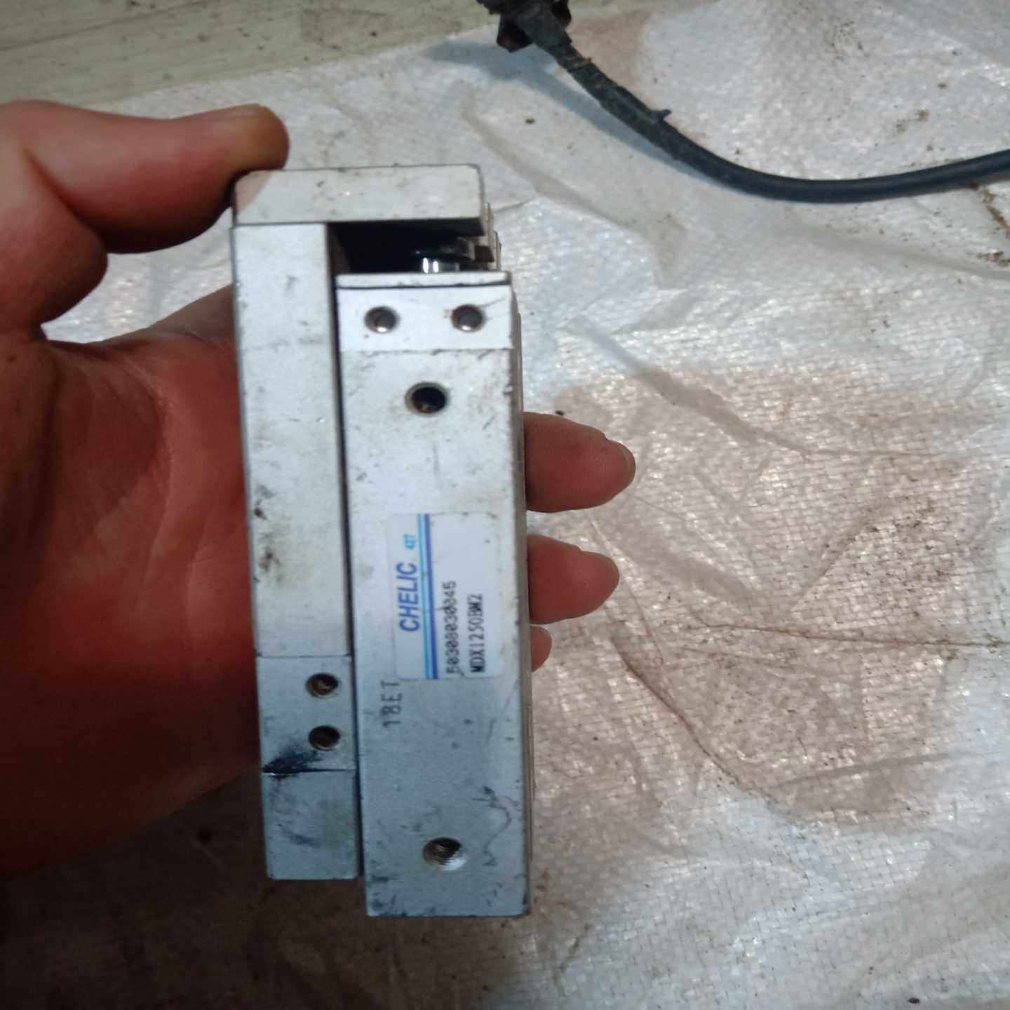 【议价】气立可滑台气缸MDX1250功能正常，的联系。适用