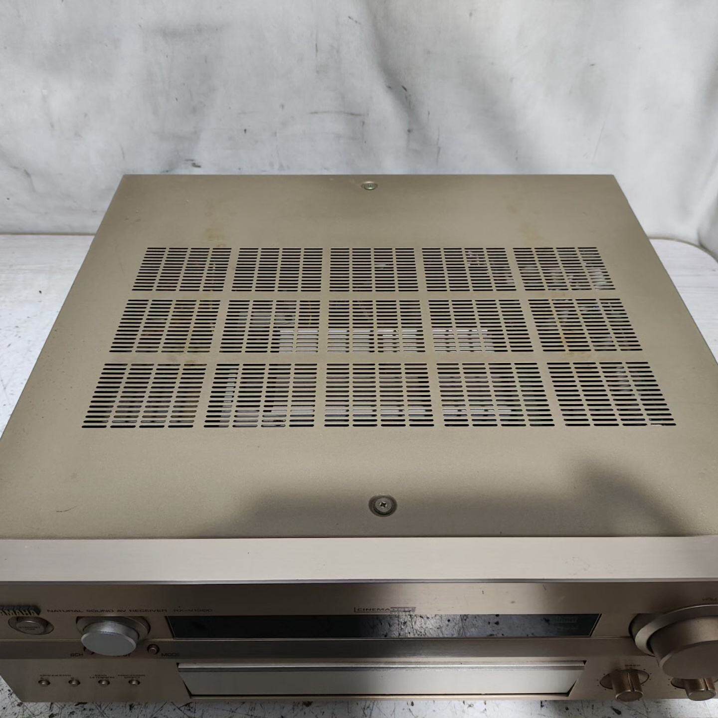 雅马哈RX-V1300 7.1家庭影院功放,带DTS和杜比双--议价商品