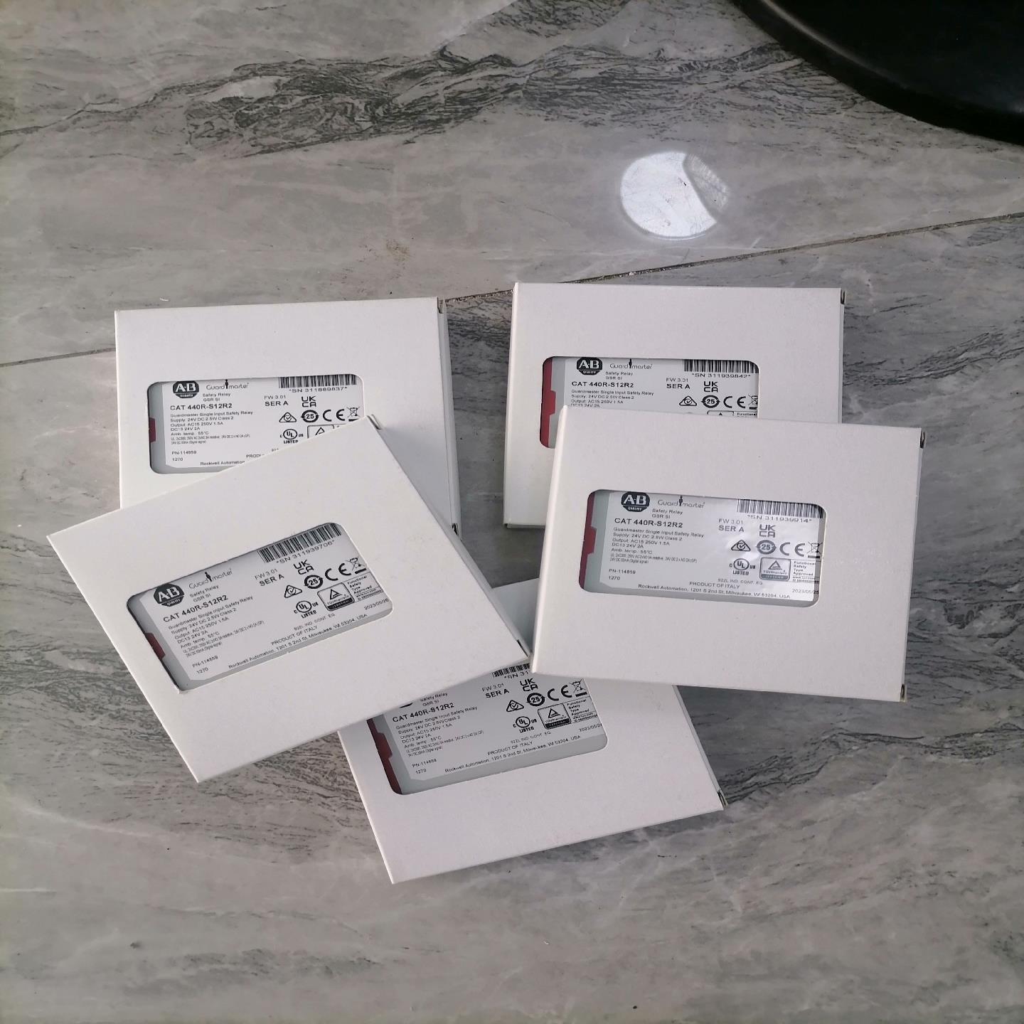 440R-S12R2AB罗克韦尔安全继电器440R-S1（佳毅工控）