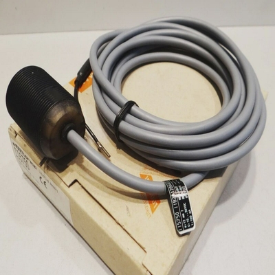ifmefector100II5750InduktiverSensor-unused-