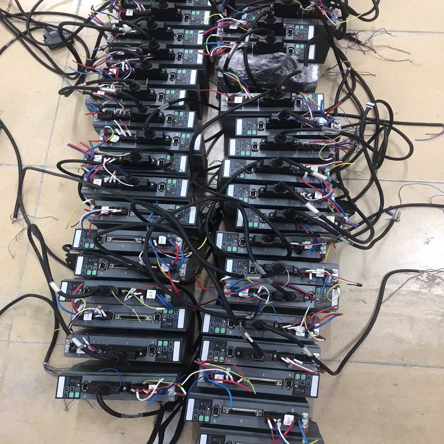 【议价】超川伺服电机400w，CC-D3P040A2-A，成色如图，适用