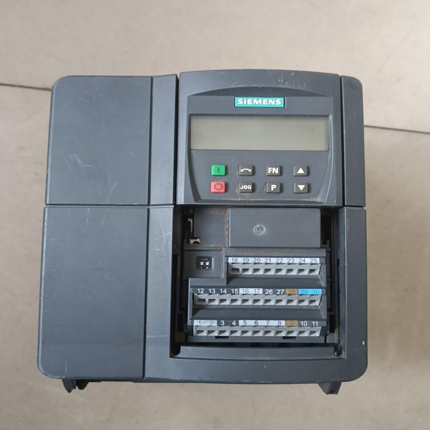 变频器6SE6440-2UD24-0BA1，4kw变频询价