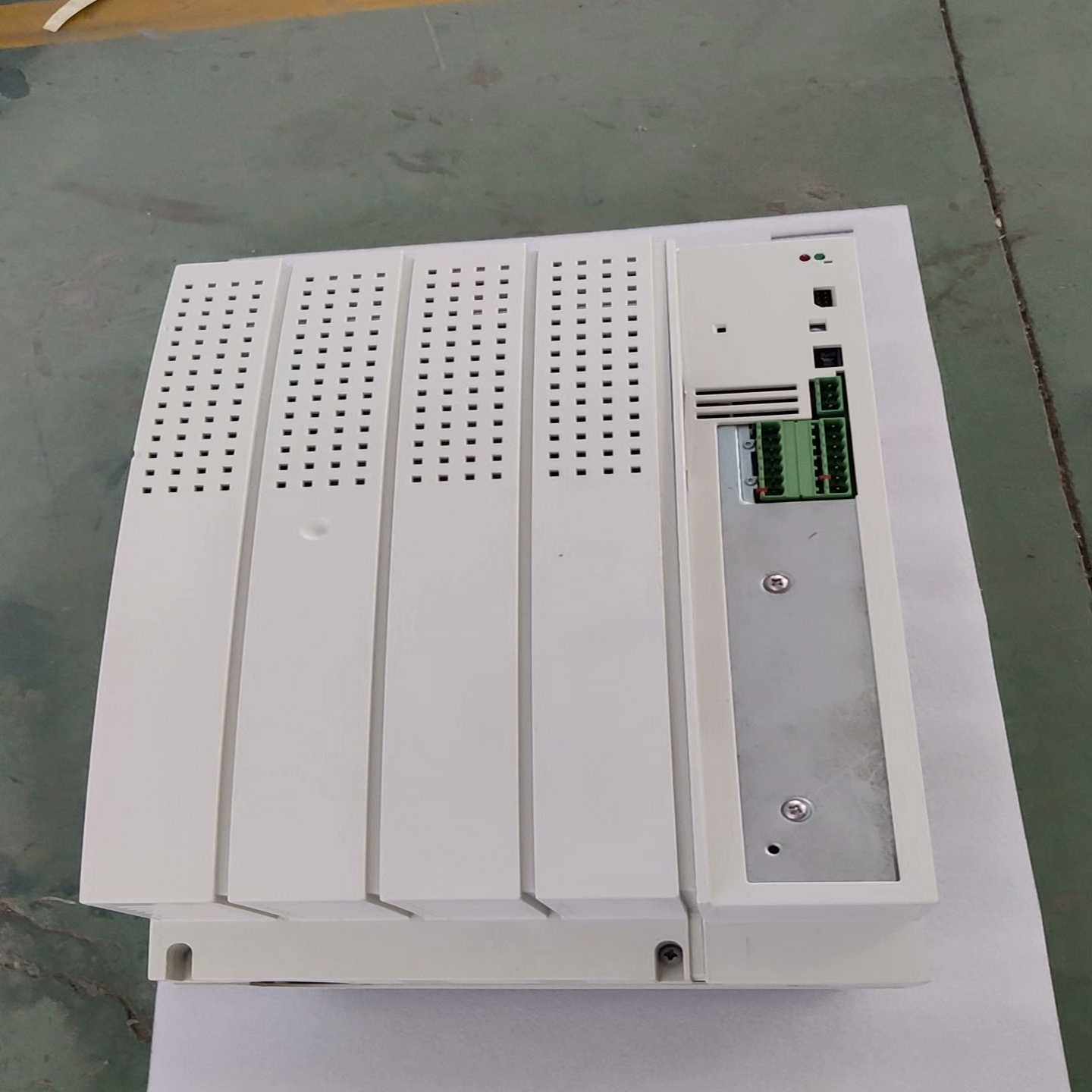 询价伦茨变频器EVF8222-E，22KW，9成新功能测试完好，