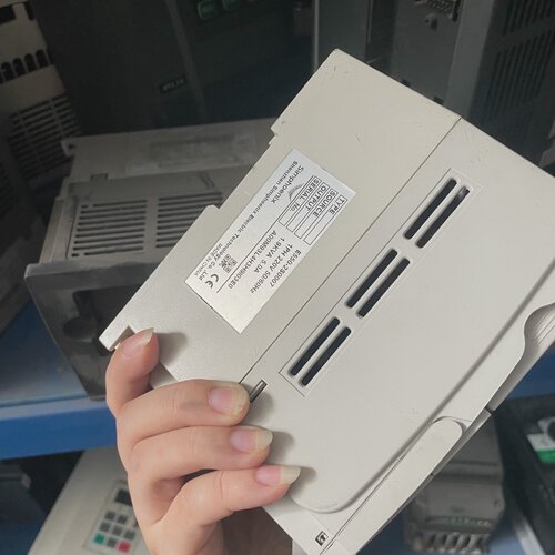 询-四方变频器E5502S0007实物图0