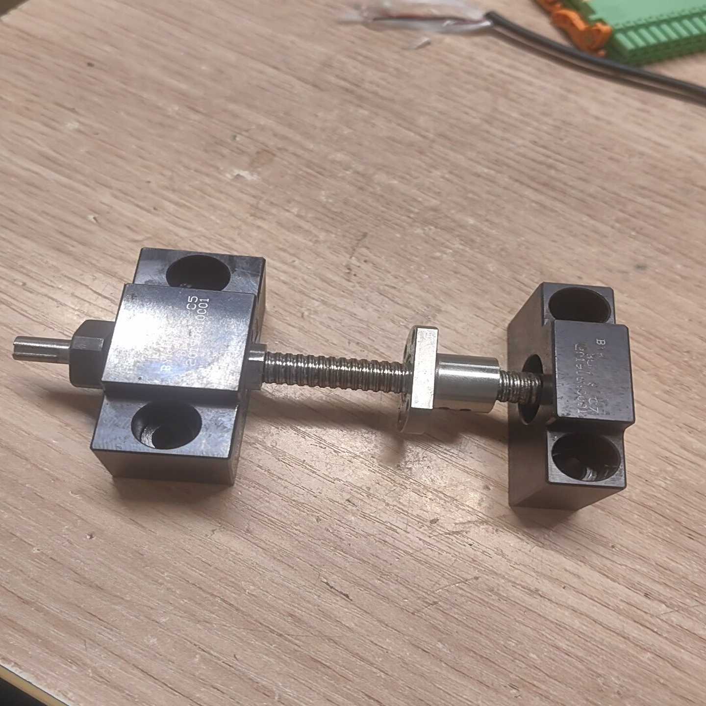 米思米丝杆一套C-BSS0802-110-KC8-议价