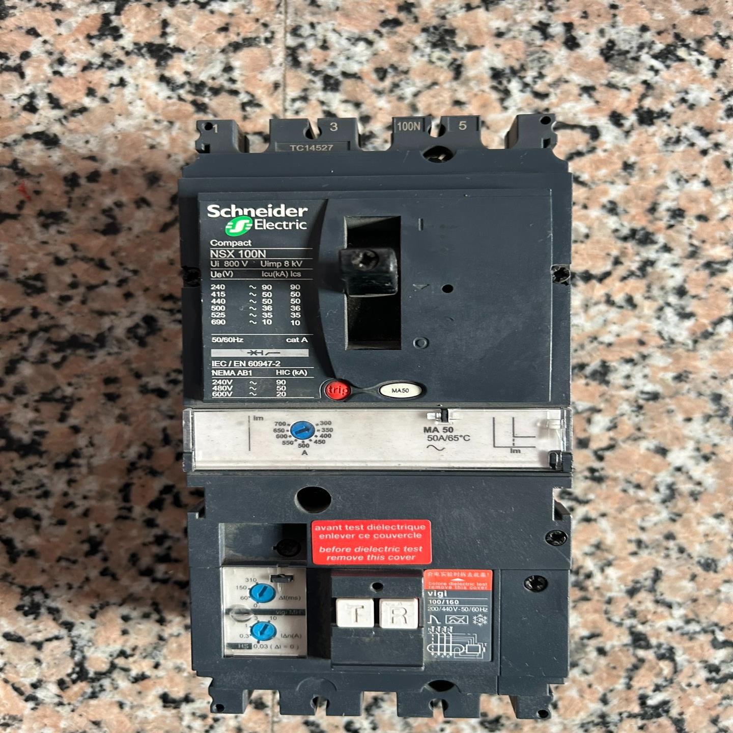 议价施耐德施耐德NSX100N50MA3P漏电开关