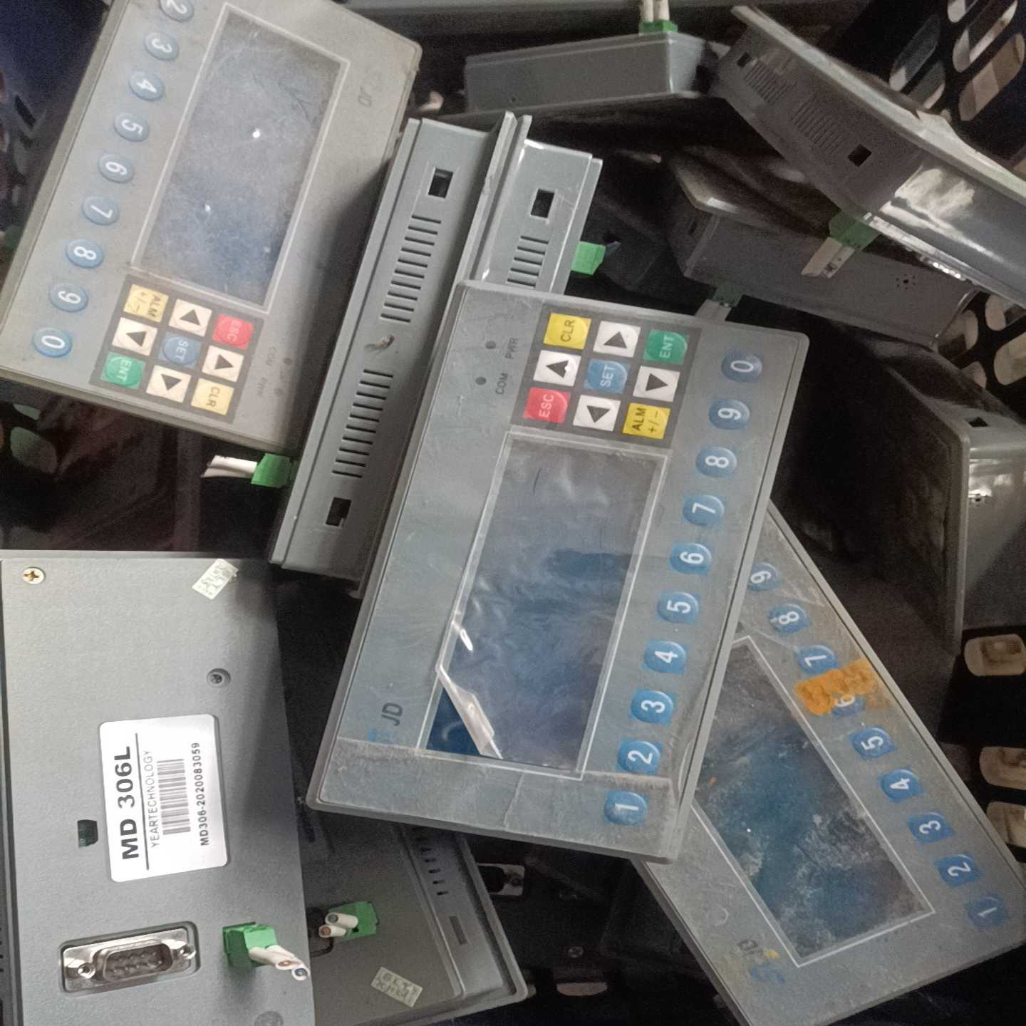 三凌SLJD文本显示器MD306L九成新左右都有膜！有50多-议价