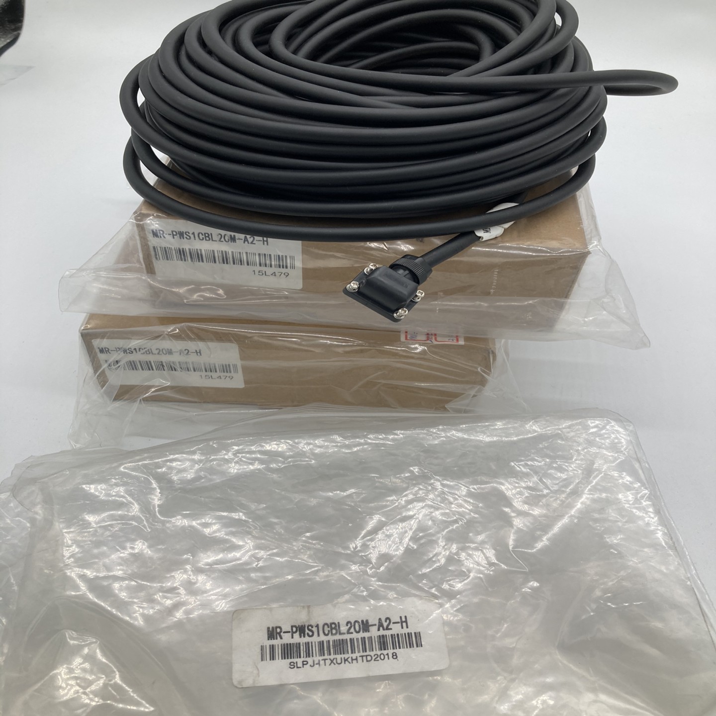 全新三菱伺服电源线MR-PWS1CBL20M-A2-H2{议价}