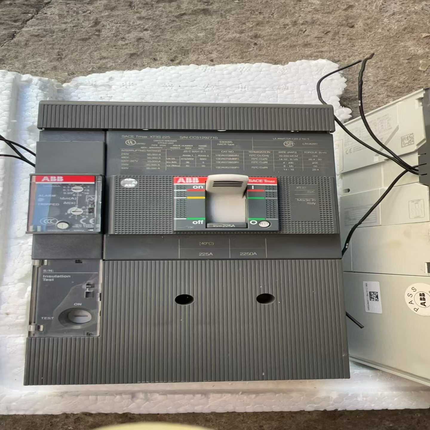 塑壳断路器带漏电XT3S2252询价