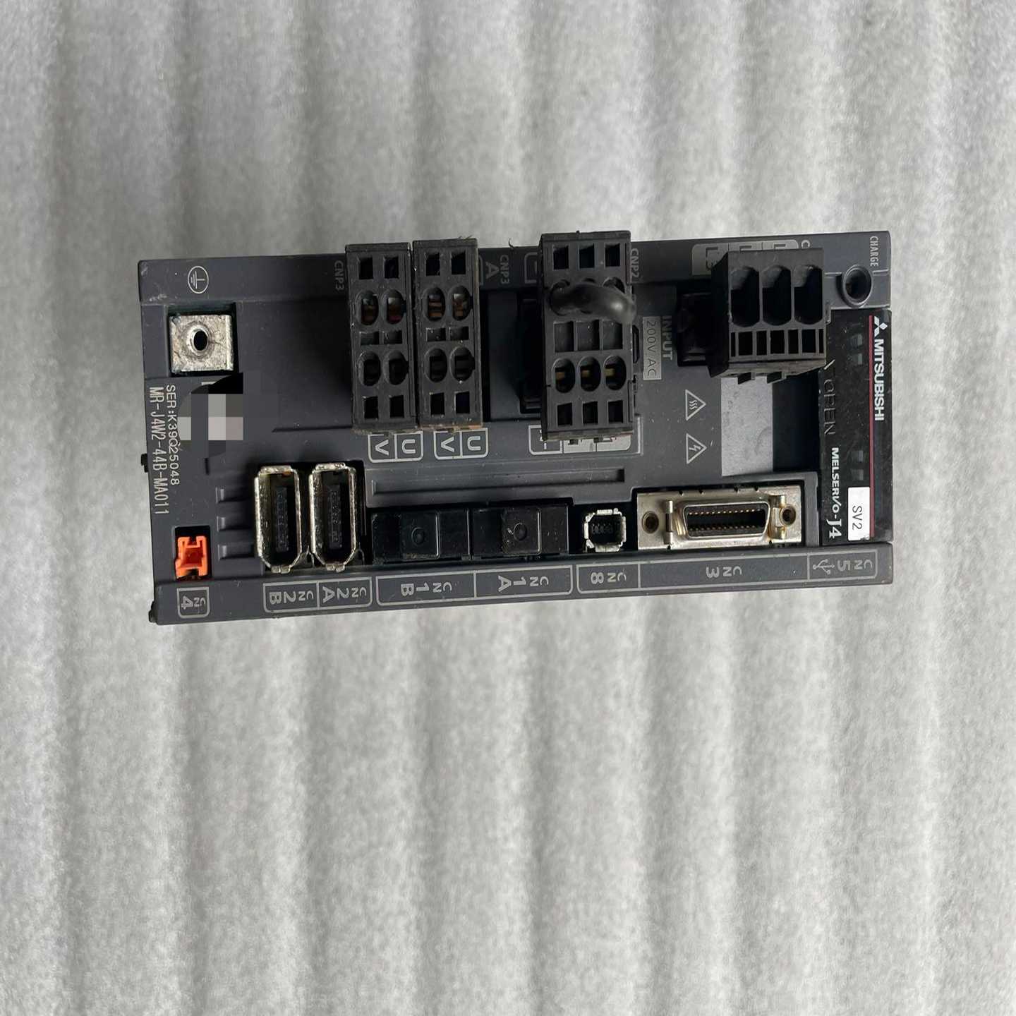 三菱J4驱功器，MR-J4W2-44B-MA011，成色一般