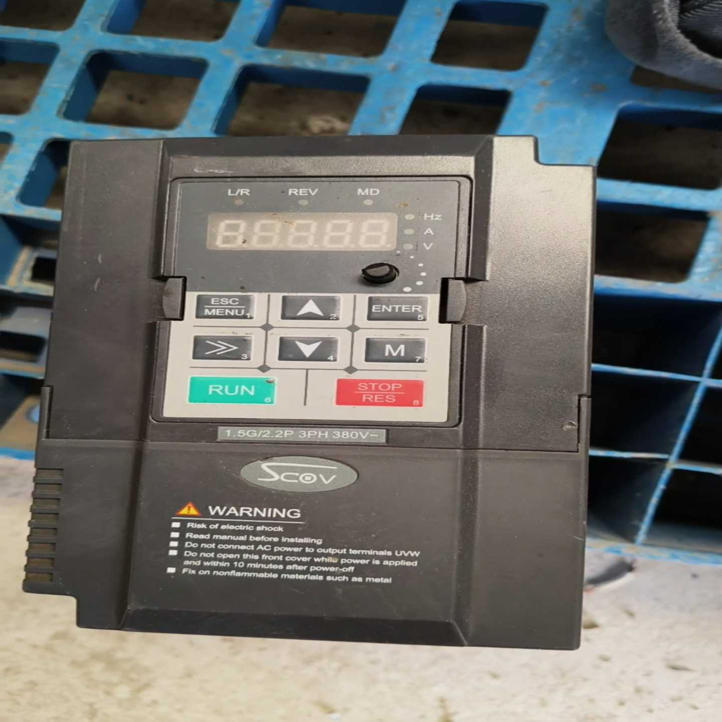 咨询-SV600-1.5KW变频器一台，成色自定义，下盖卡扣掉了一