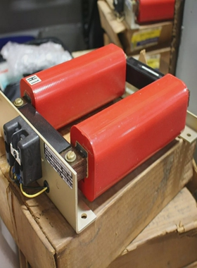 SquareD电流变压器270-122600V用于继电器或传输