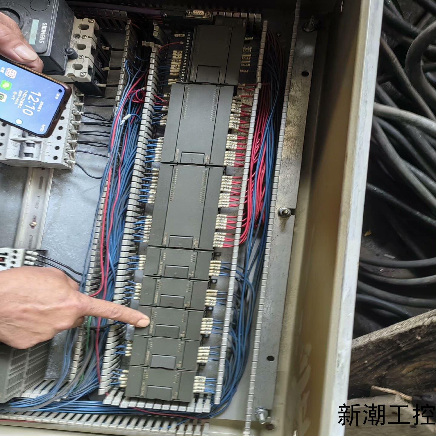 新拆机的西门子PLC加模块一组成色漂亮如图型号是CPU2议价商品