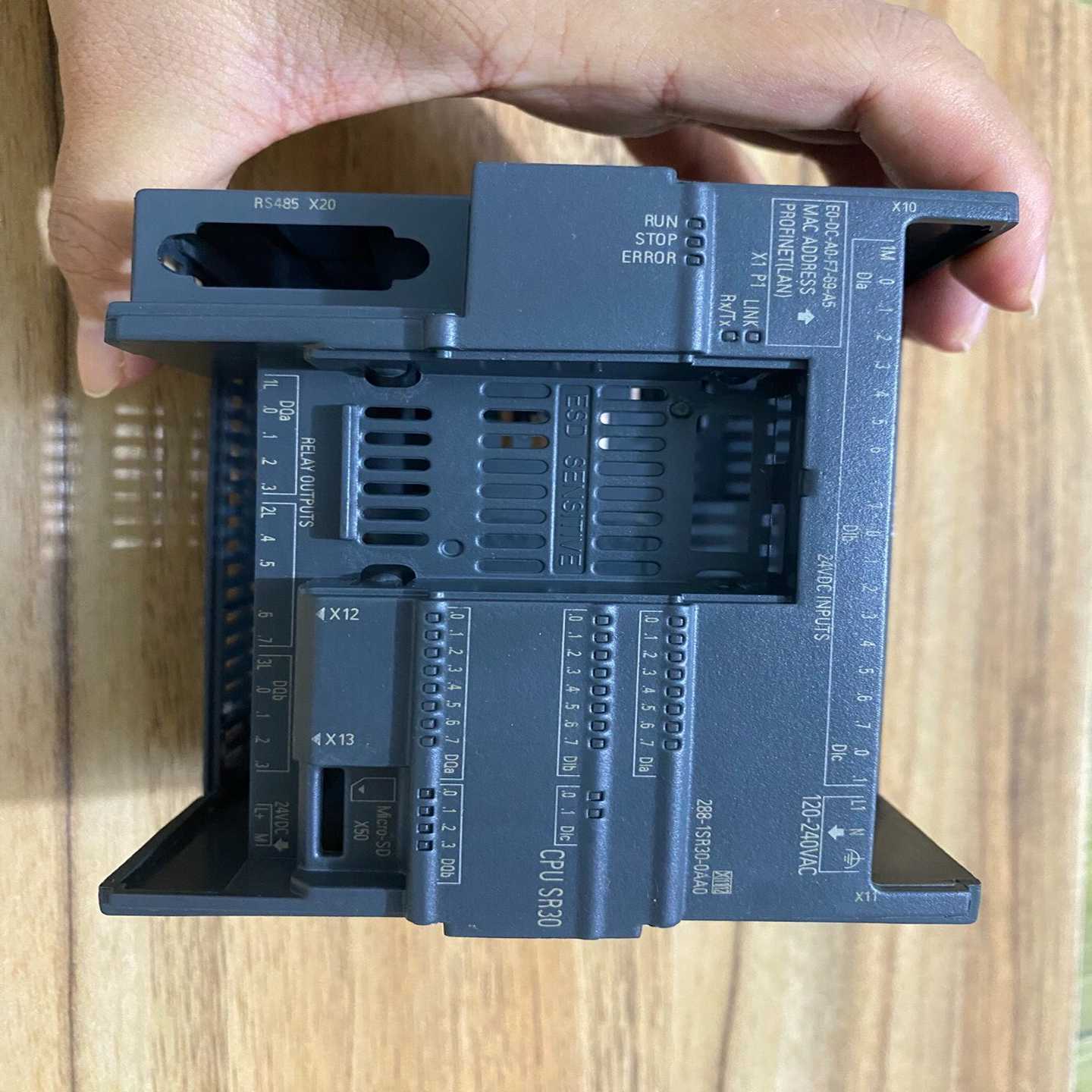 F283，288-1SR30-0AA0外壳，有划痕在侧询价