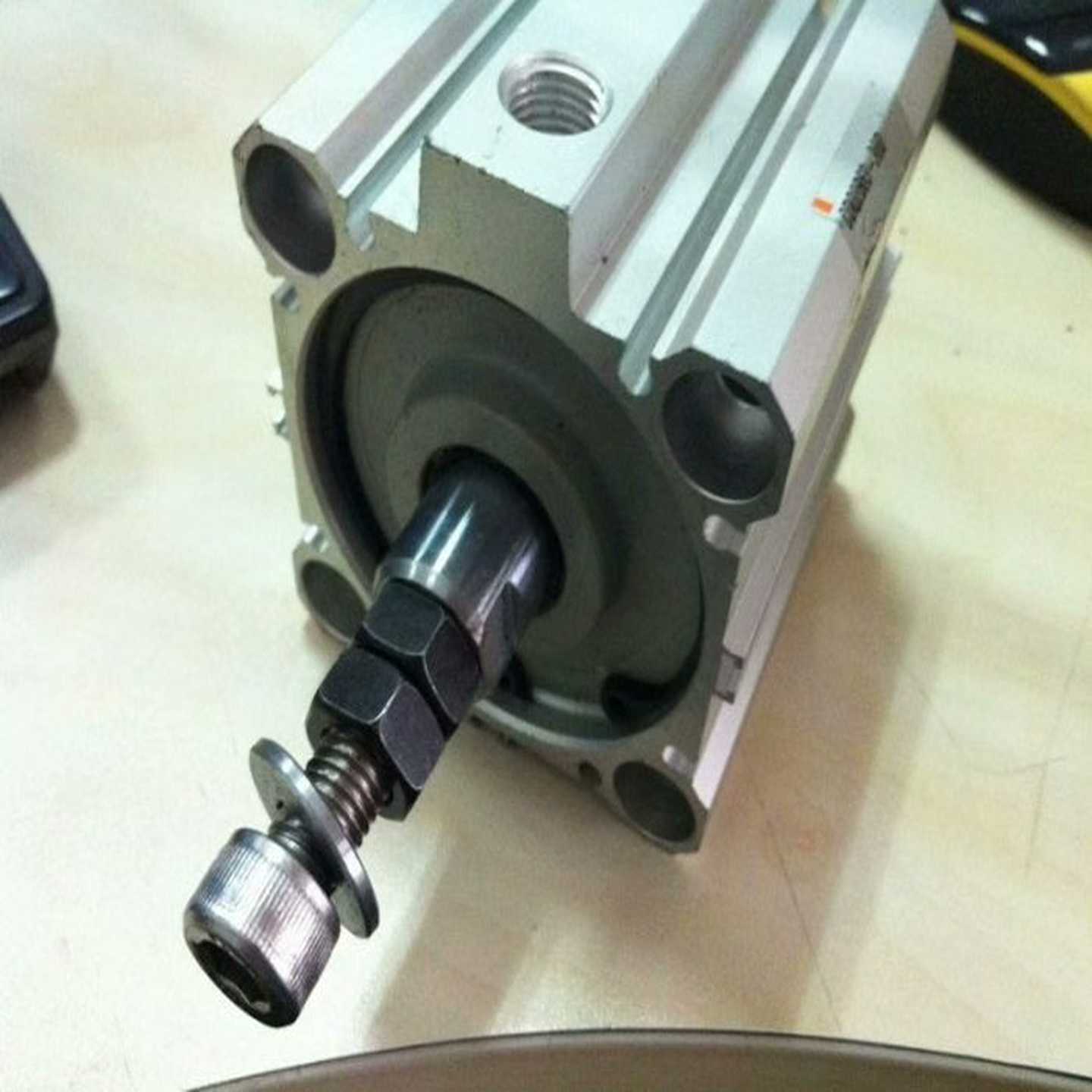 询价日本SMC薄型气缸CDQ2B63-30D1.0Mpar