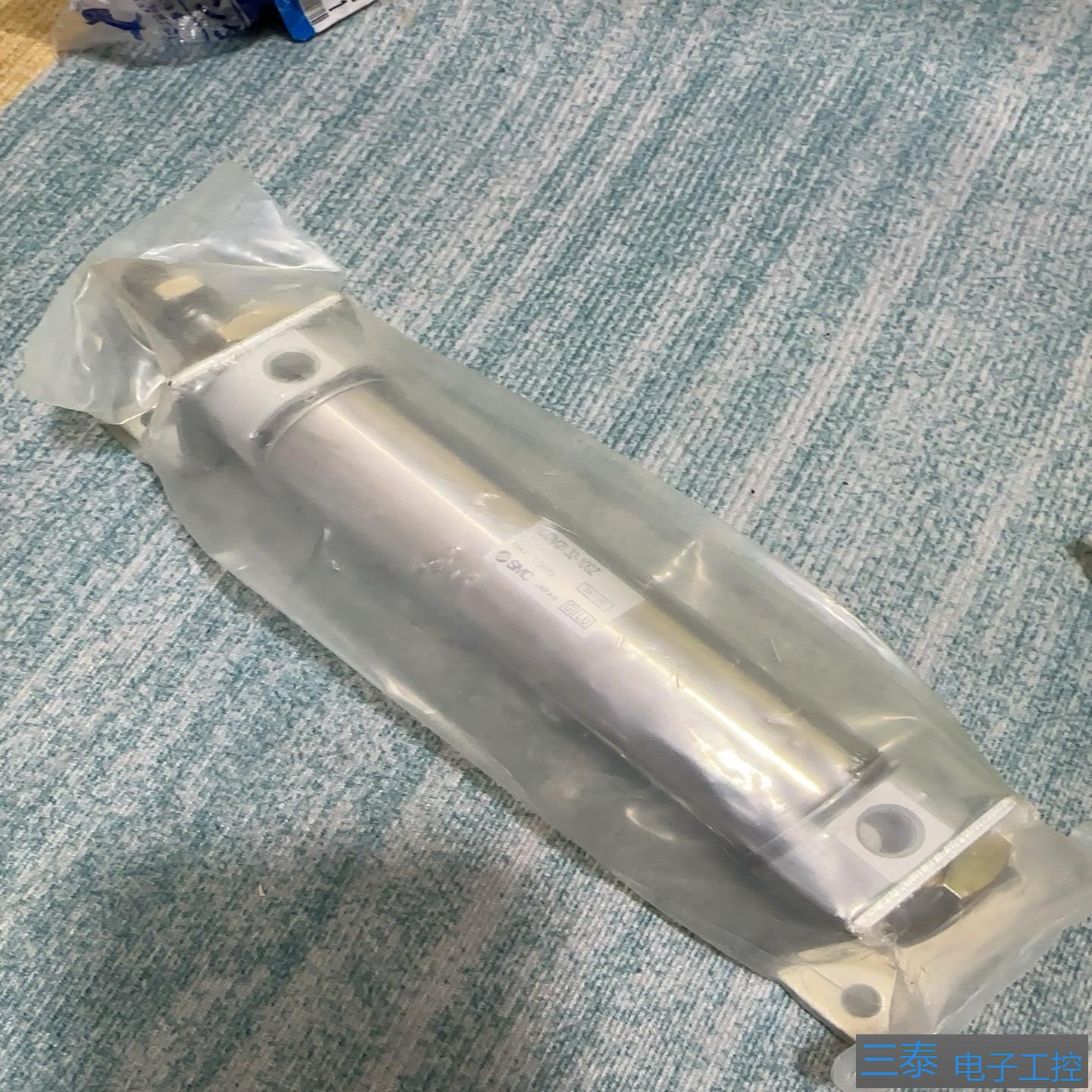 CDM2L32-100Z迷你气缸需要联系，议价