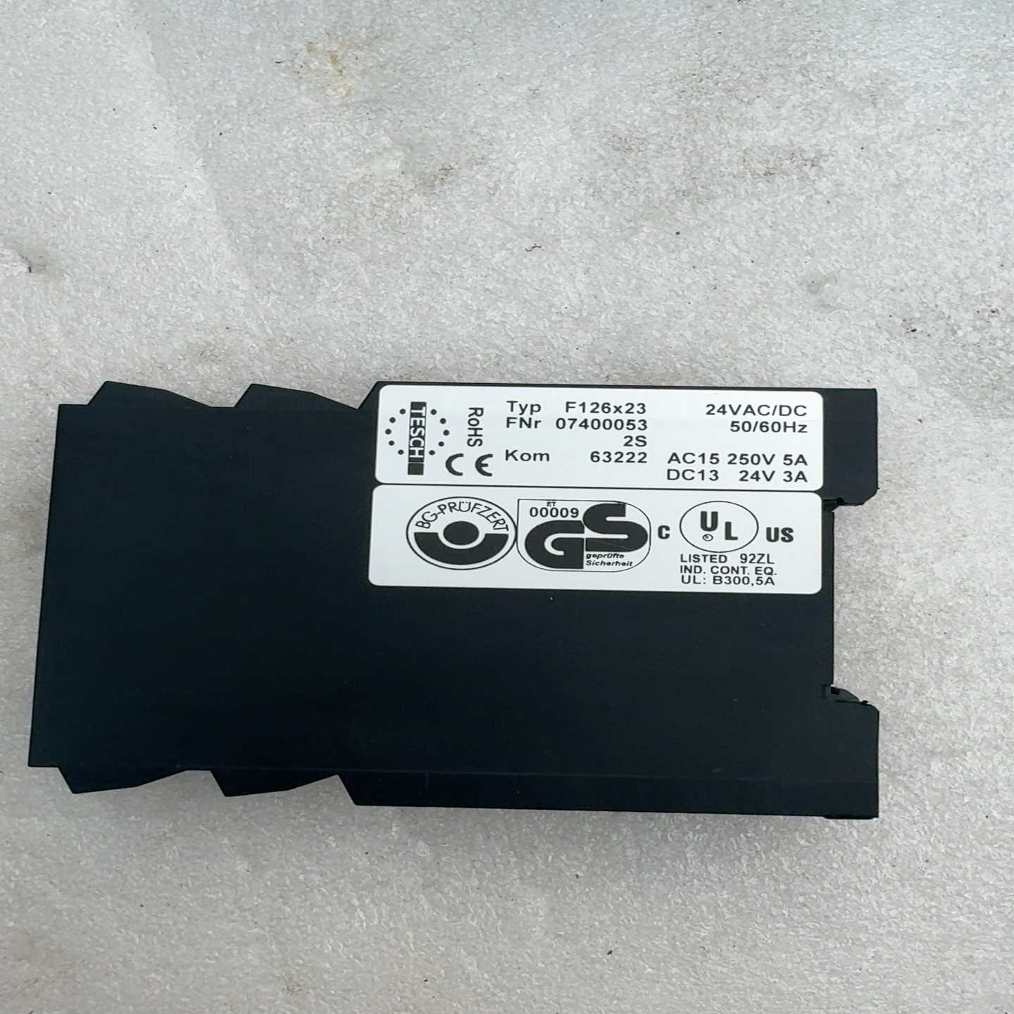 德国TESCH安全继电器F12623一台询价