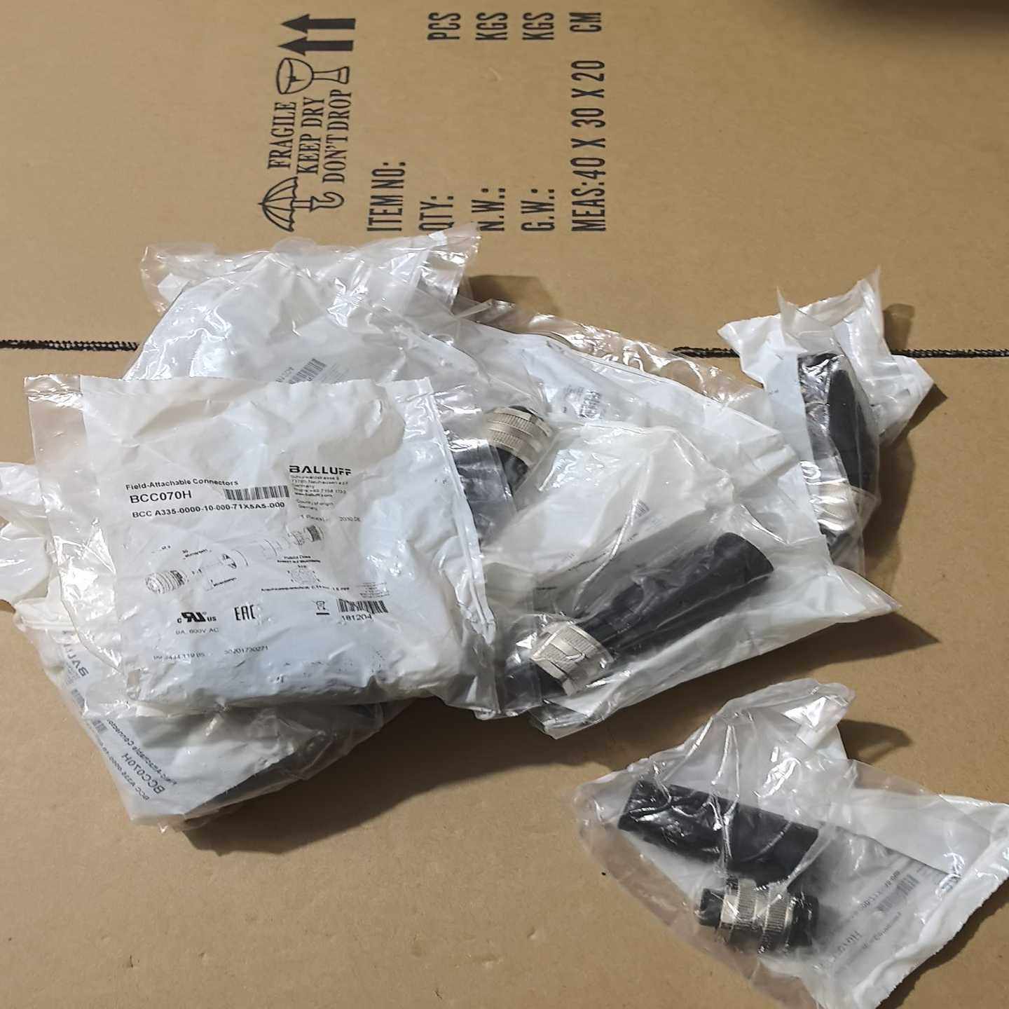 询价~巴鲁夫BCC070H自接线接插件BCC A335-0000