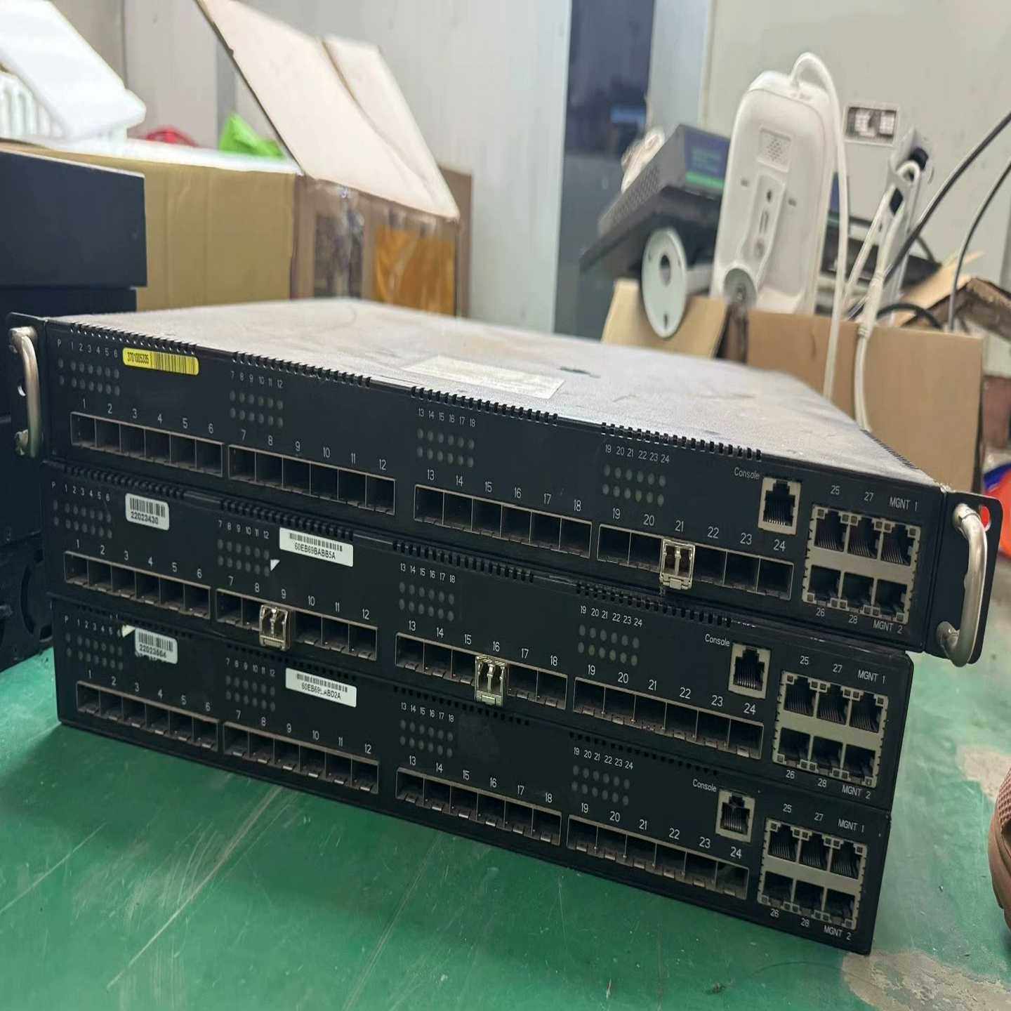 广达LB6M万兆交换机24口万兆6口千兆电口-议价