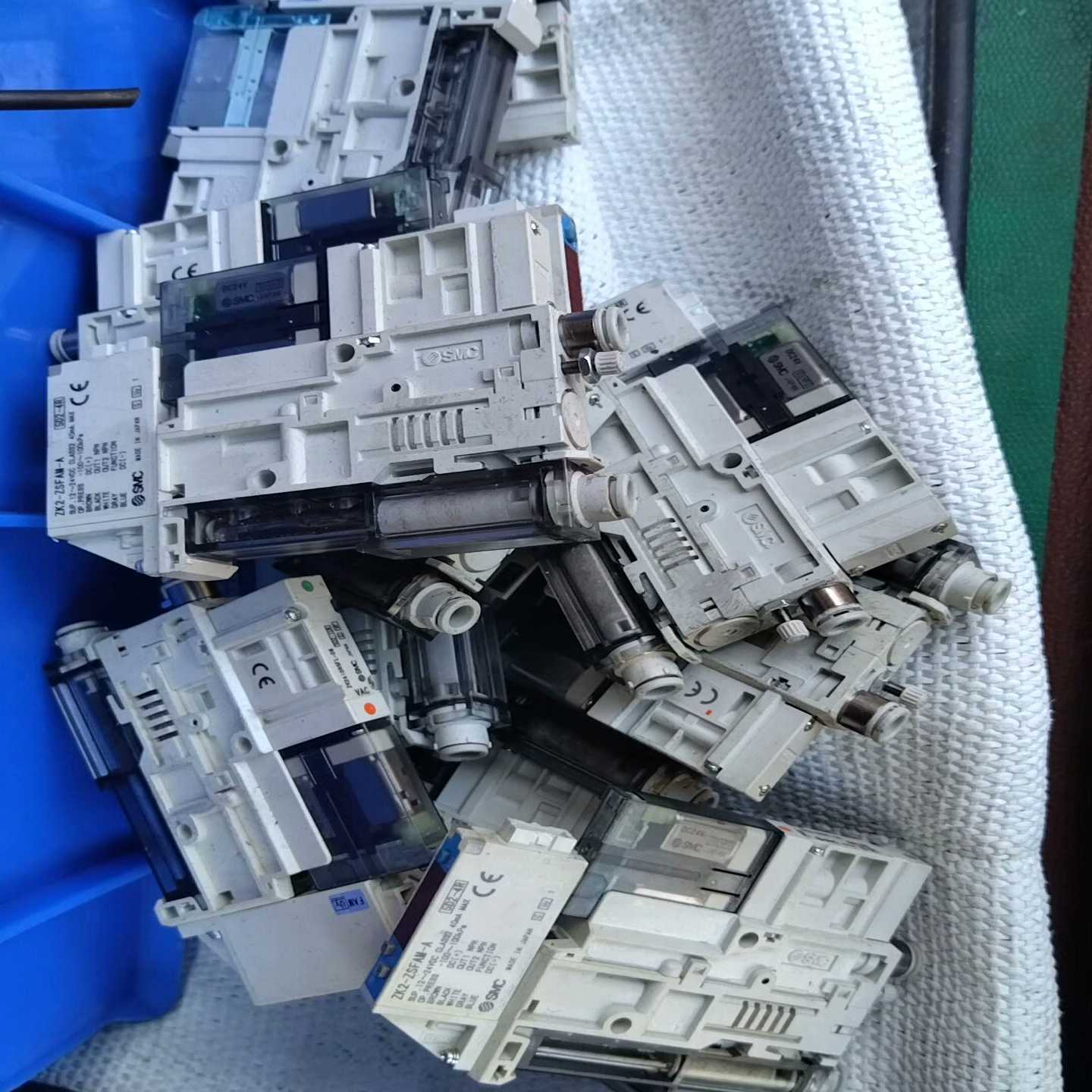 SMC真空发生器十六个，型号ZK2-ZSFAM-A，成色见图-议价