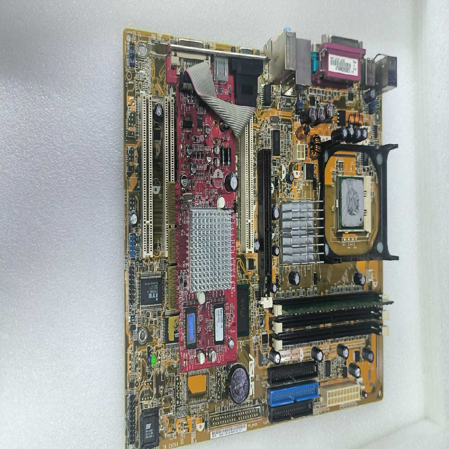 议价华硕P4PE-XTE主板价格198