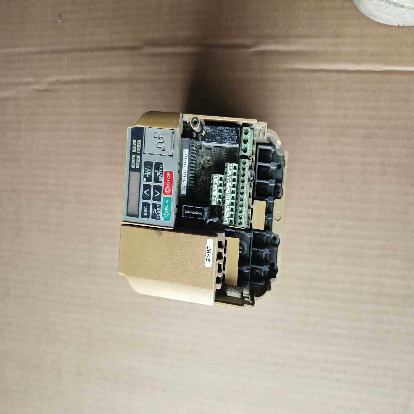 变频器CIMR-VB4A0004BMA