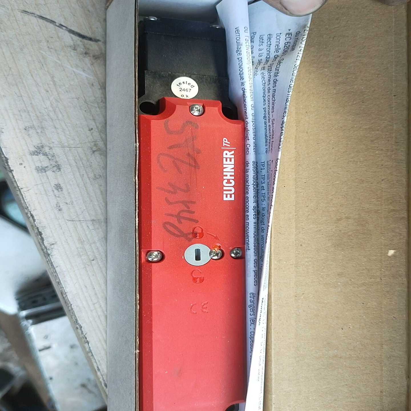 EUCHNER安士能门锁，TP3-2131A024M，带询价