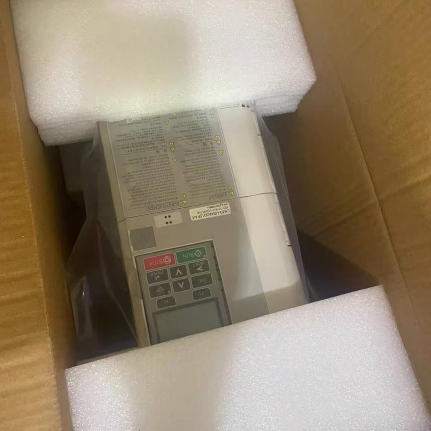 配件CIMR-F7B4090 CIMR-F7B40P4 安川变频器现货包邮咨询议价议价