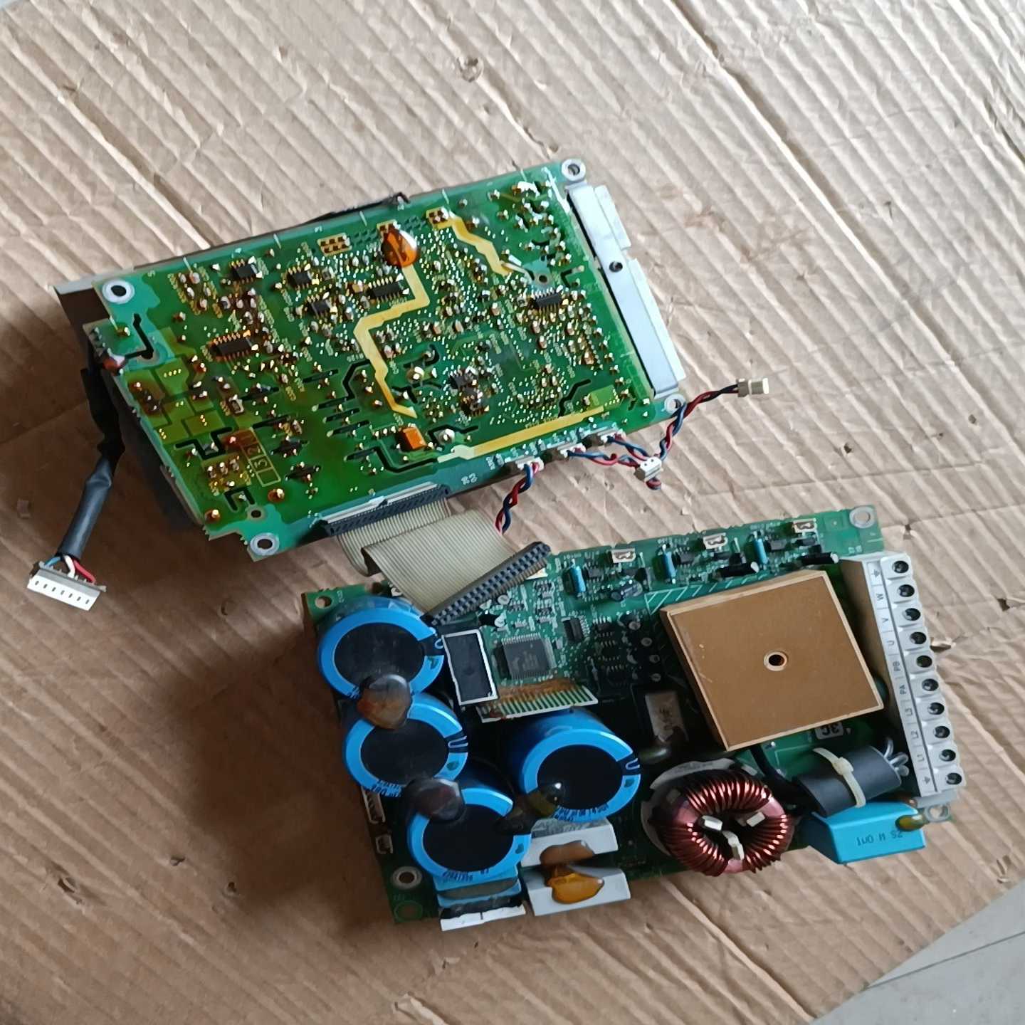 询价SChneiderATV58HV41N4线路板