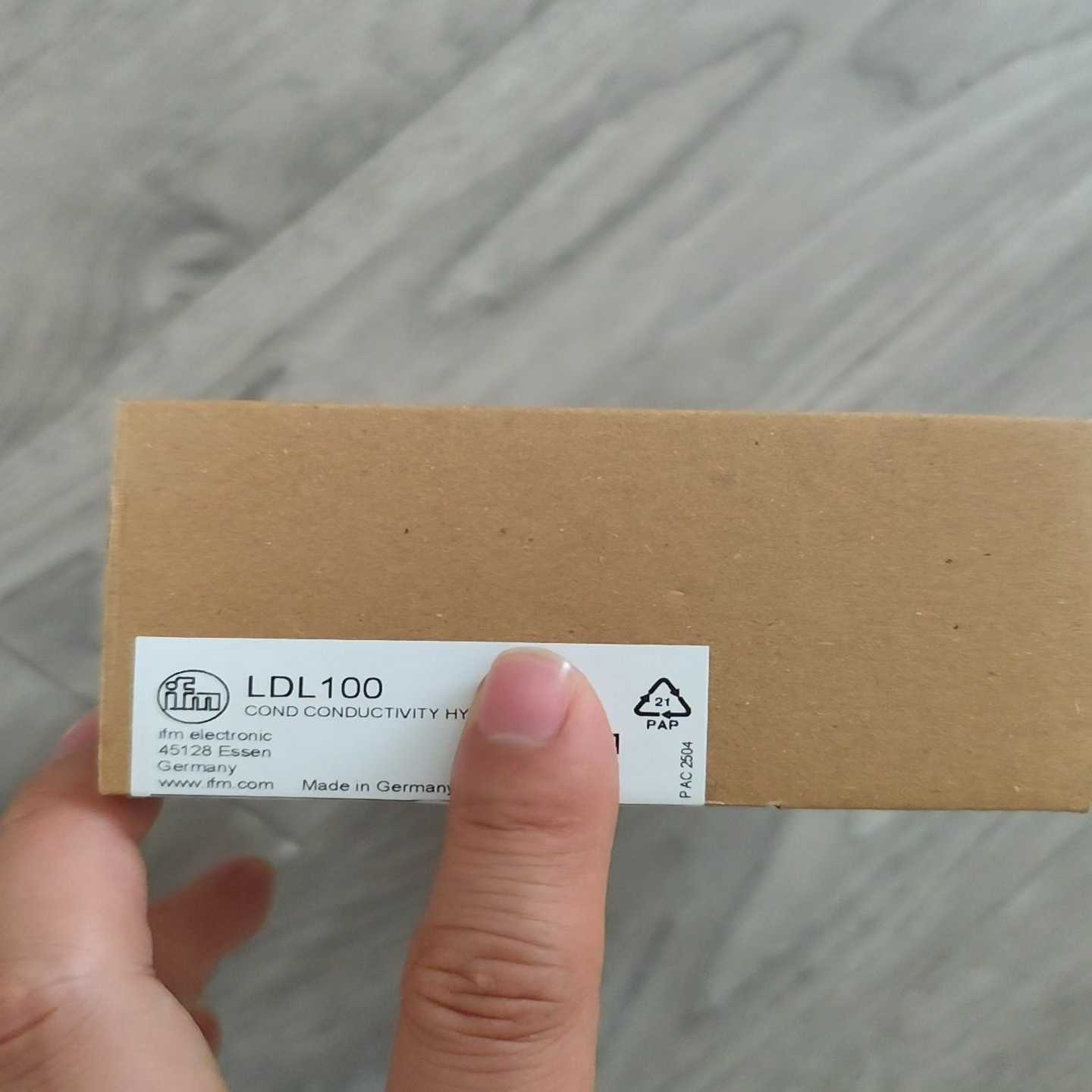 LDL100易福门电导率传感器，LDL100多个拍前询价