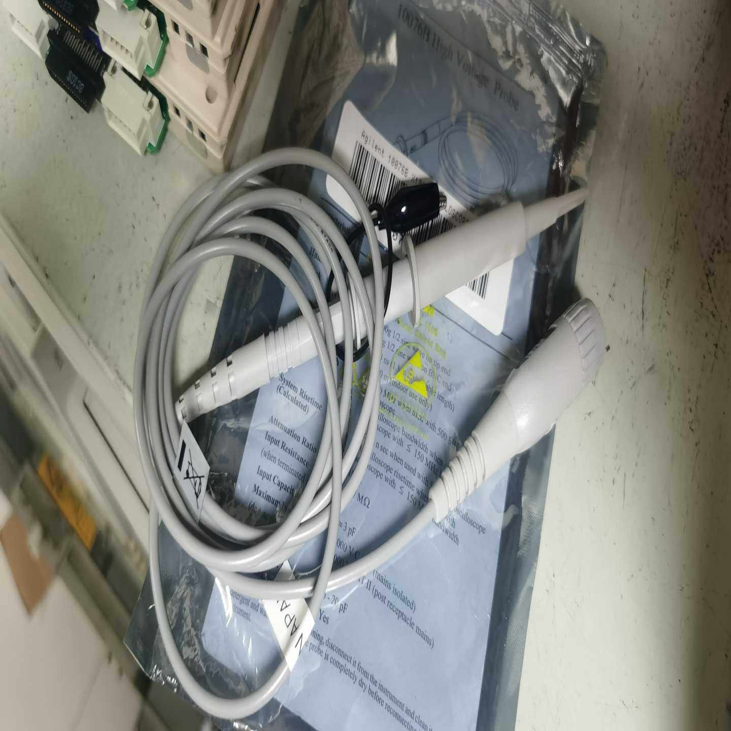 10076B安捷探头。示波器高压探头。功能正常配件齐全如图包~