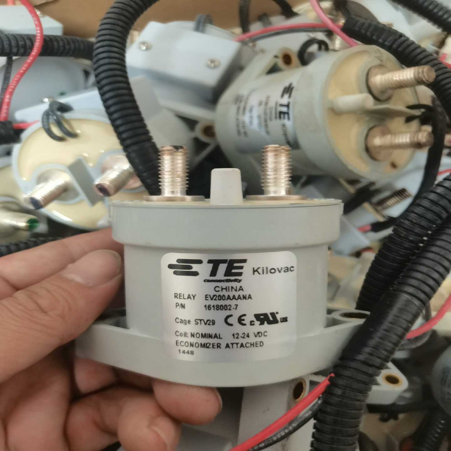 泰科EV200AAANA高压直流接触器12-24v200a；议价