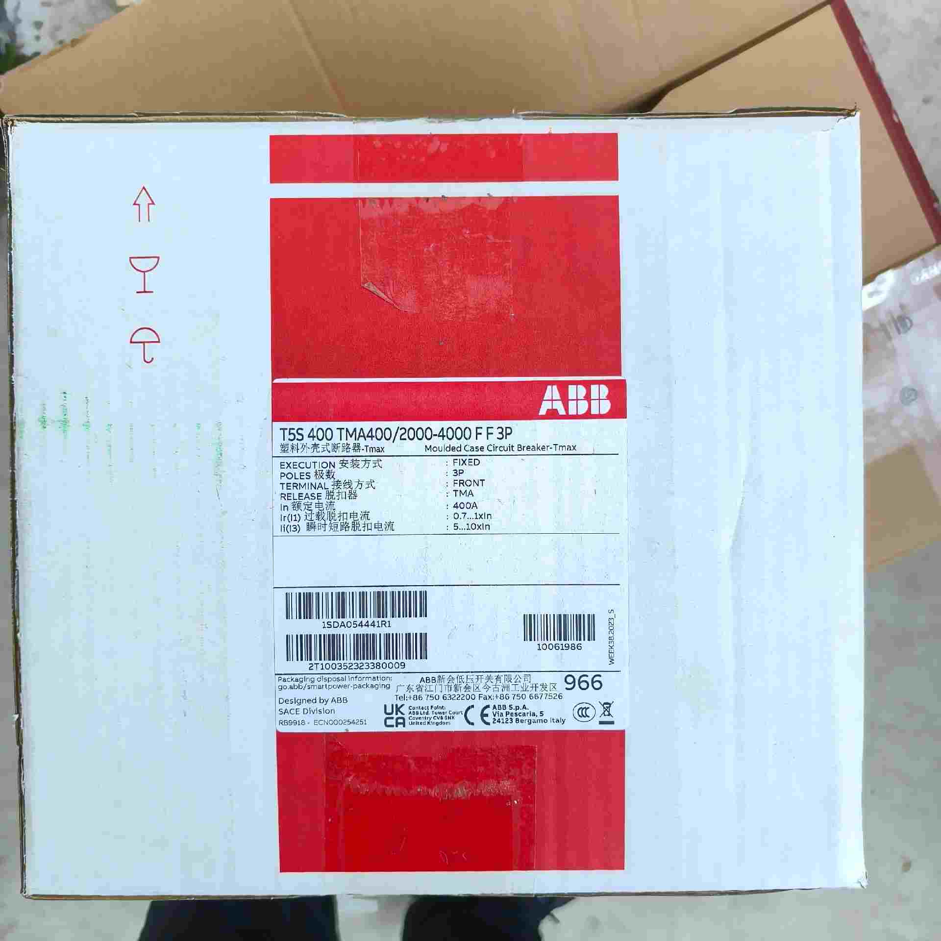 询价ABB断路器，T5S400TMA400，，3P