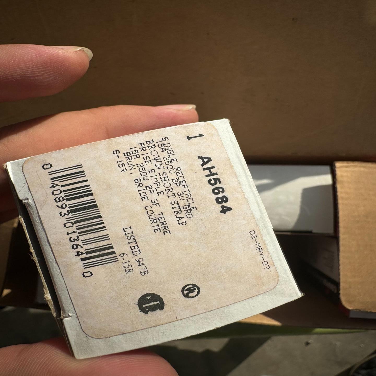 【请询价】cooper库柏全新插座 AH5684 有7个 在1