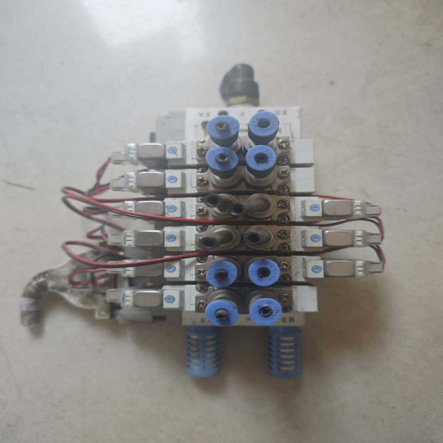 （议价）SMC电磁阀SY5120－5L0U-C6带底坐