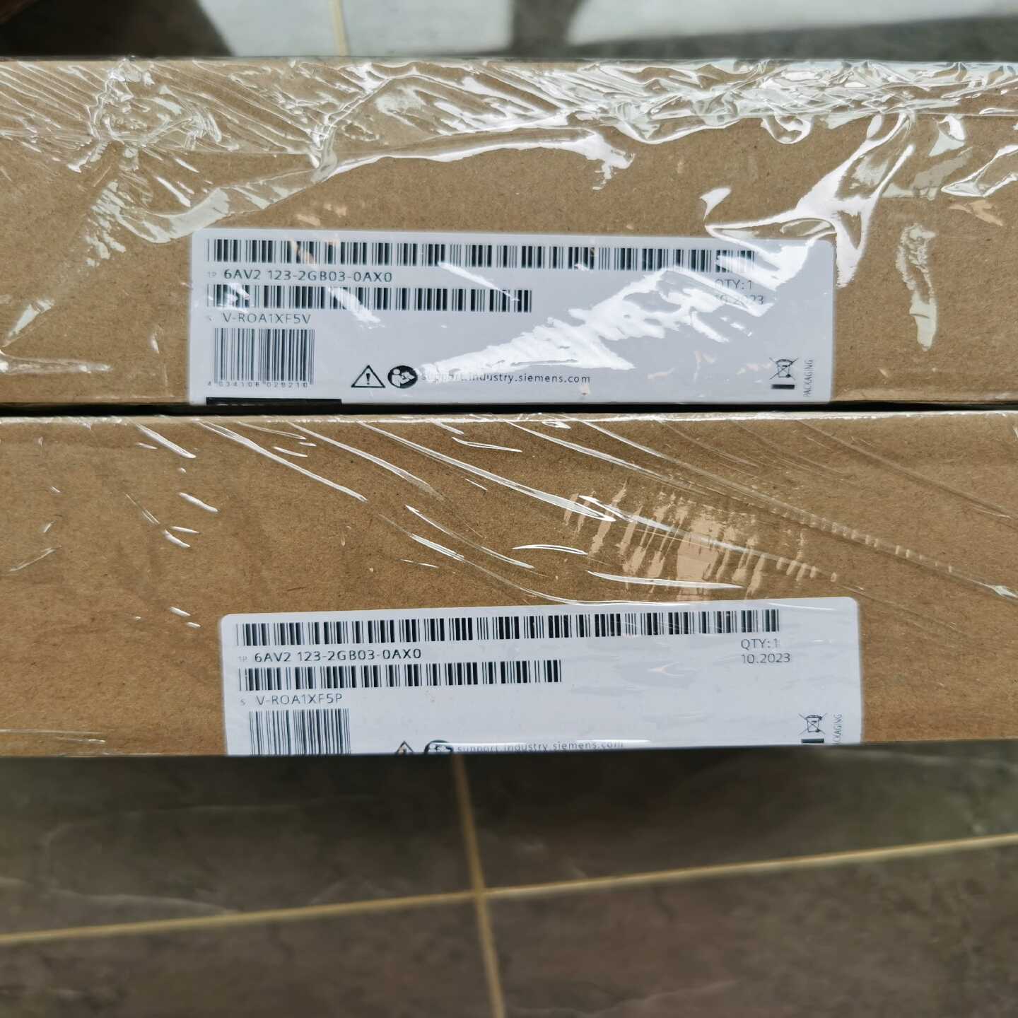 西门子KTP700触摸屏，123-2GB03，全新未开封，-议价