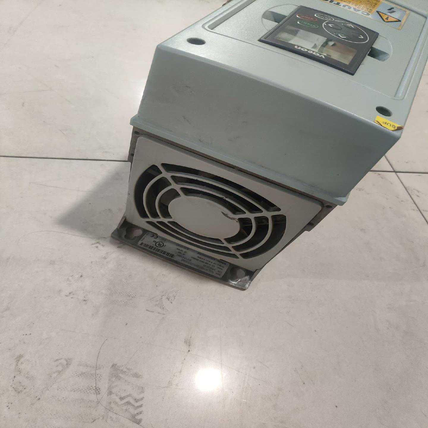 安川L1000A变频器，CIMR-LB4A0031FAC，全（佳毅工控）