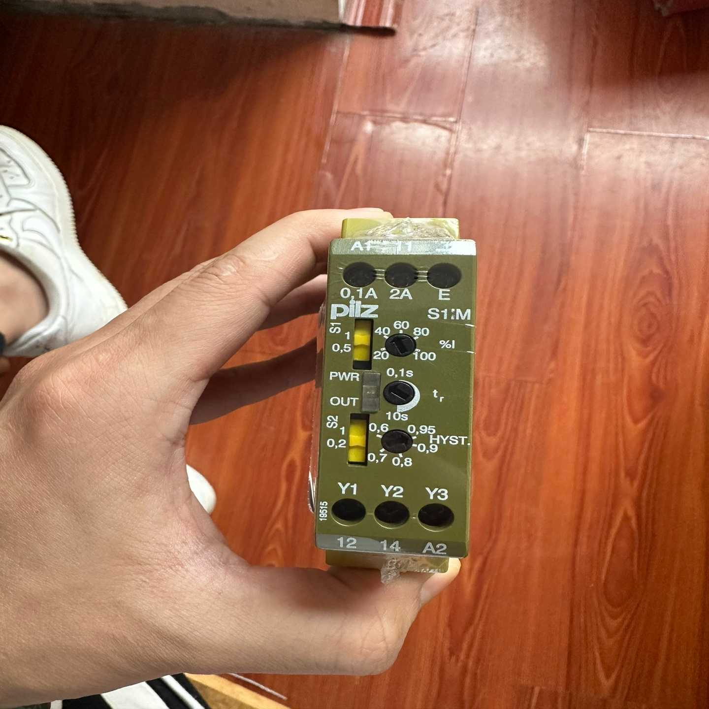 S1IM 828010 PILZ皮尔兹安全继电器 1片 顺丰~询价