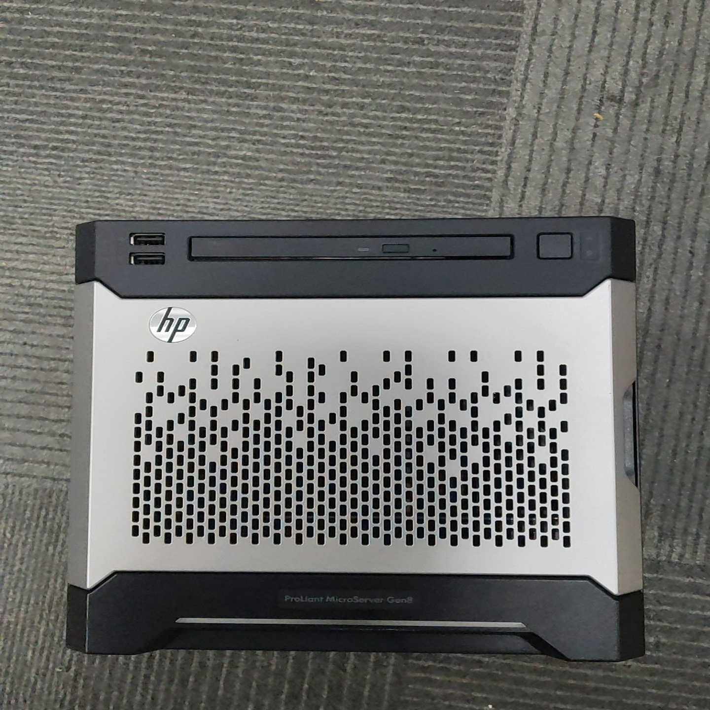 HP GEN8如此成色的空机箱 可遇不可求 瑕疵非常的 可