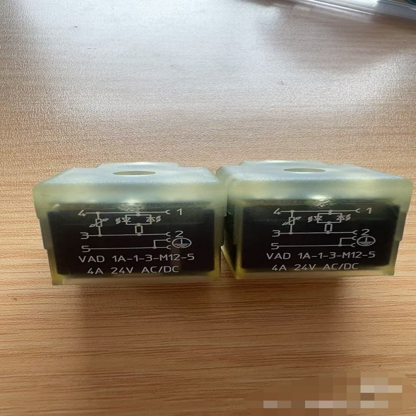 全新VAD1A-1-3-M12-5电磁阀连接器-询价客服