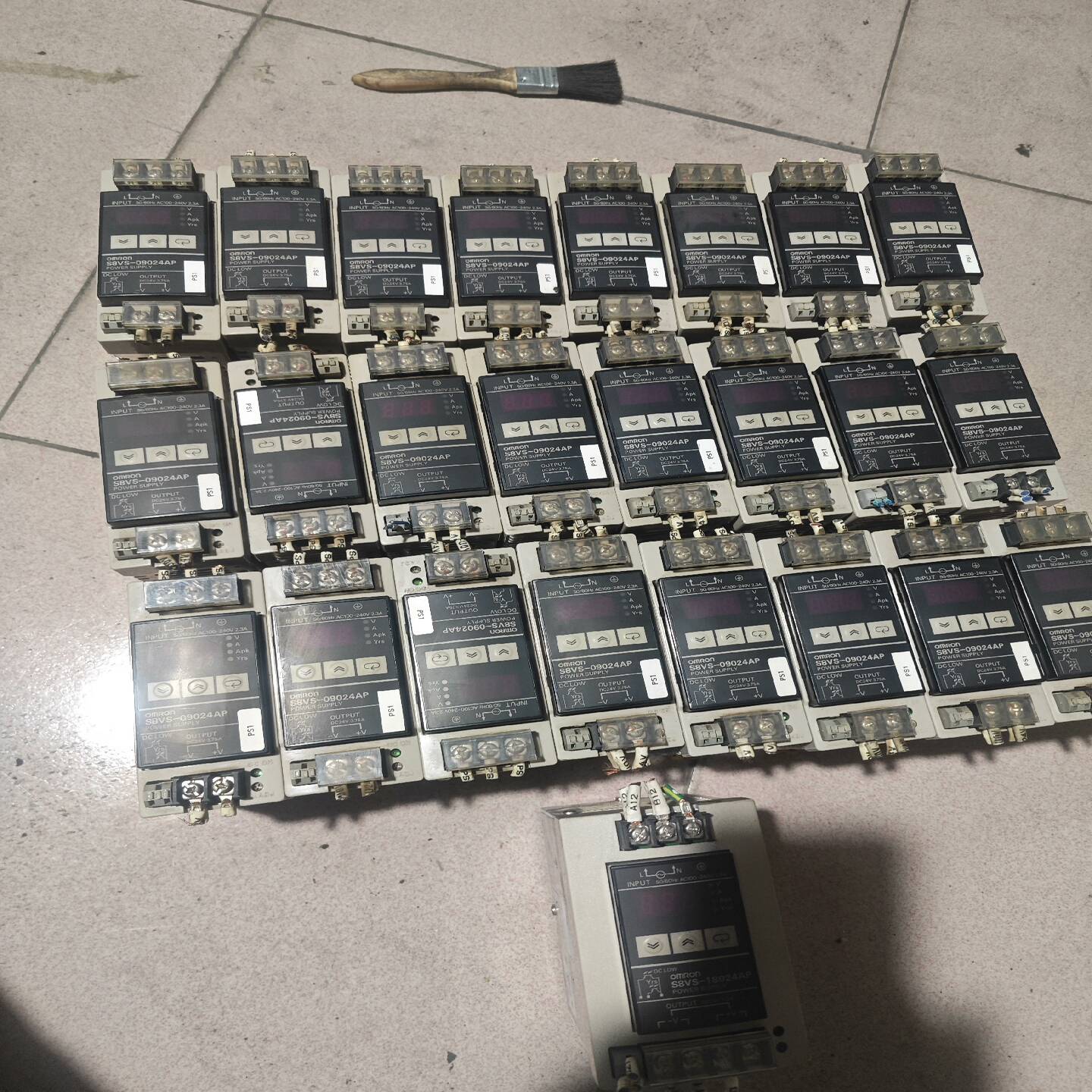 电源，型号，s8vs-09024ap。功能正常成色不错询价