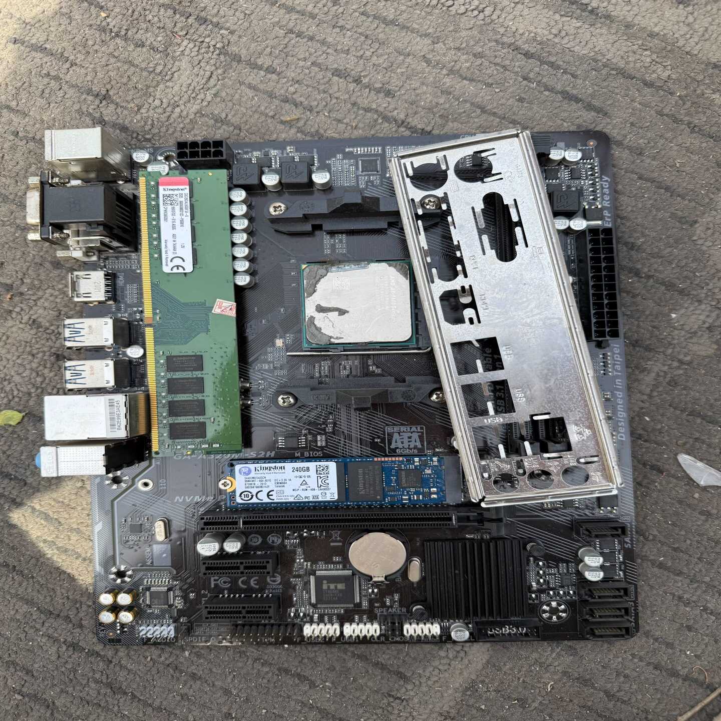 ga-a320m-s2h主板240g固态四代8ga8--议价