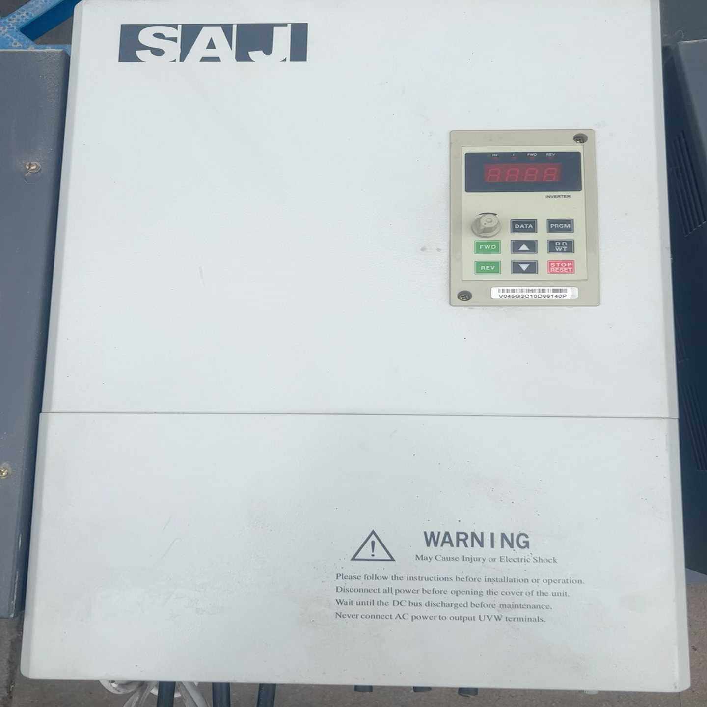 SAJ三晶55Kw变频器，型号V045G3/V055P3--议价商品