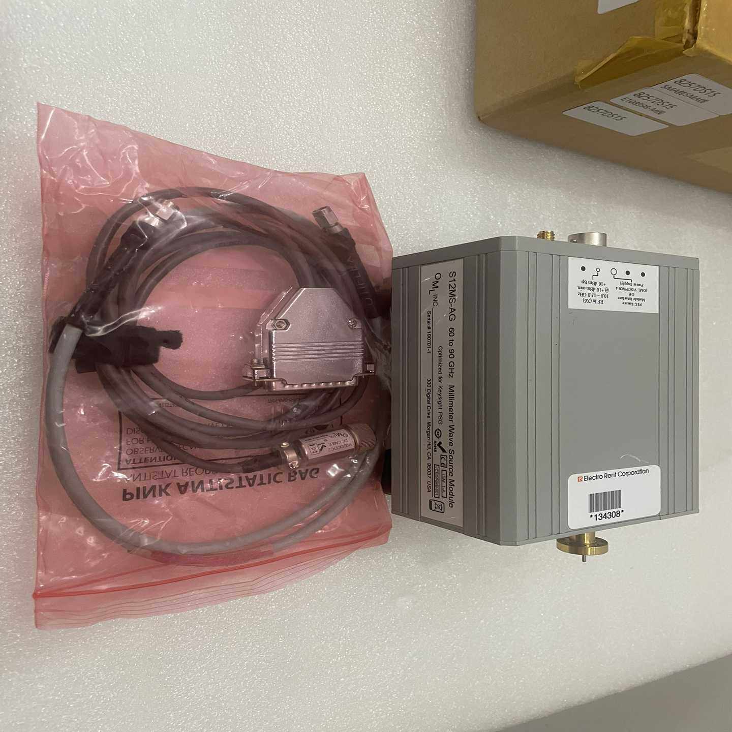 OMLS12MS-AG毫米波源模块，60-90GHz频段，--议价商品