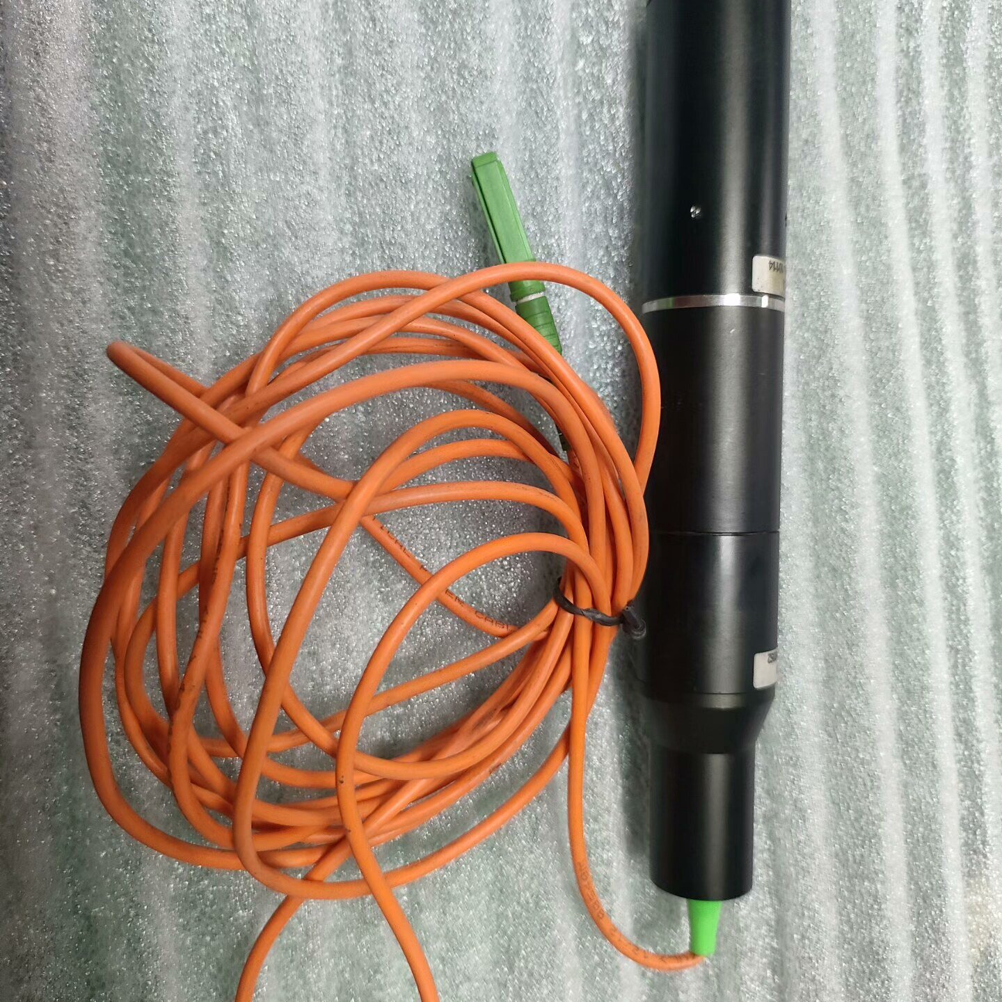 寻》》MG70型光纤传感器带橙色线缆功能完好外观成色不错轻