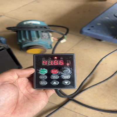 易能变频器5.5KWEDS-V300-4T0055设备(亚飞商行）