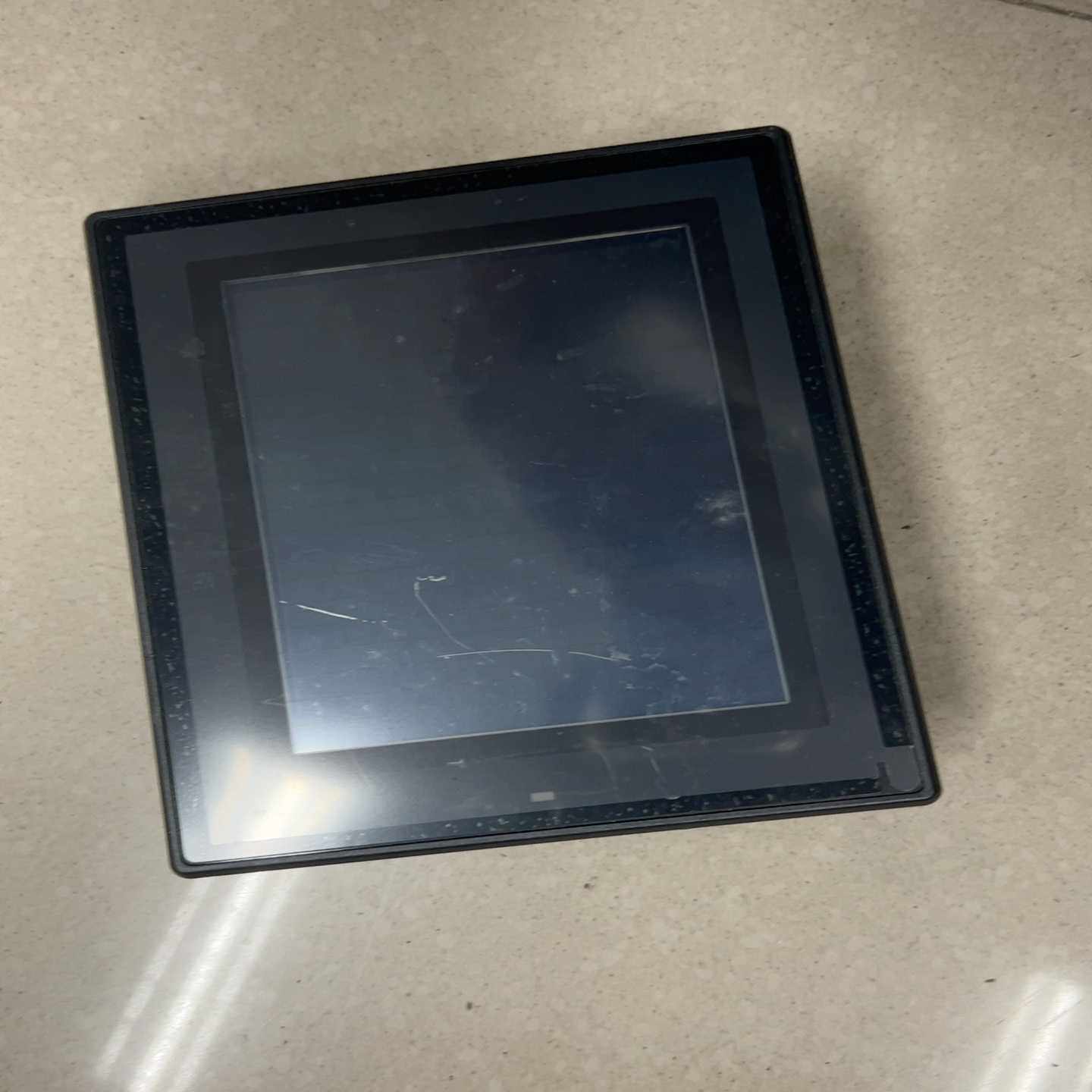 VT3-Q5T触摸屏，，外观成色如图，有轻微使