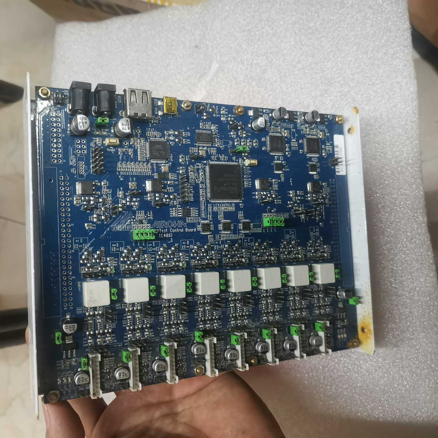 （议价）AIROHA测试控制主板，带个XC6SLX9TQG144B